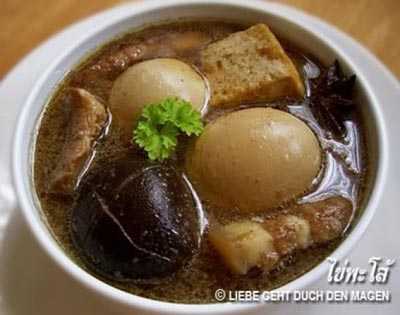 ไข่พะโล้หมูสามชั้น